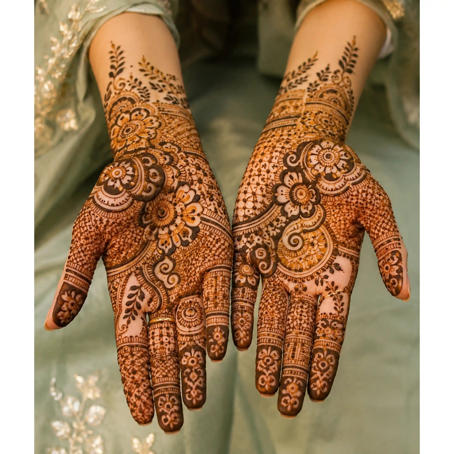 henna-powder-lawsonia-inermis-mehndi-100g-pure-natural-herbal-hair-colour-powder-blueberry-botanicals-india