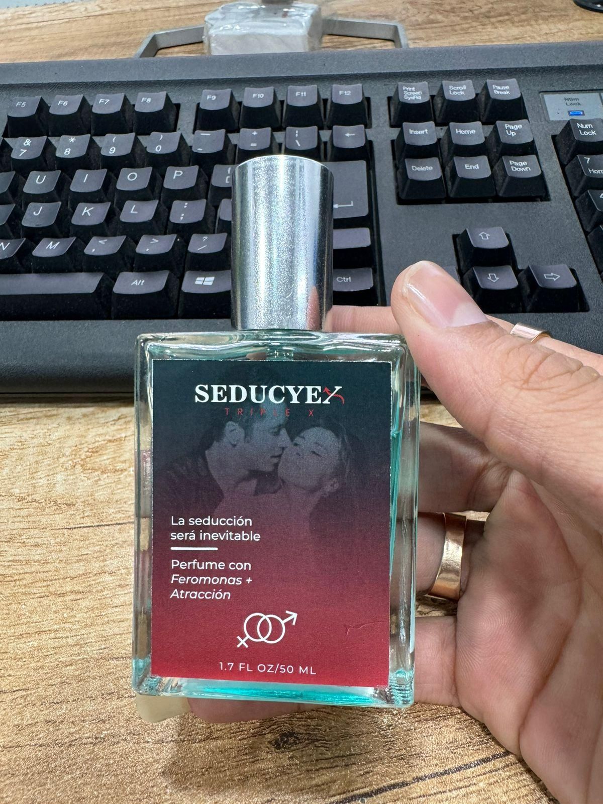 seducye-triplex-extrait-de-parfum-ml-seductive-long-lasting-fragrance-blueberry-botanicals