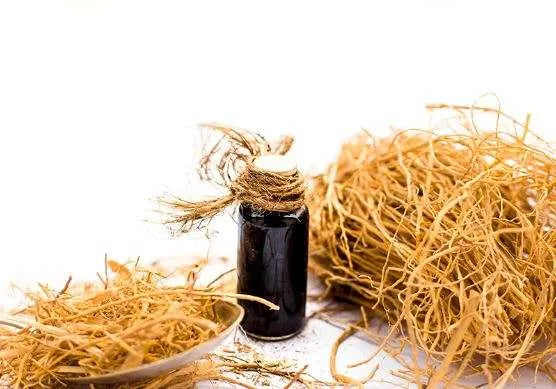 Vetiver Oil 1L - Premium Chrysopogon Zizanioides Pure Essential Oil